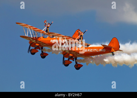 2 Boeing PT17 Stearman die Breitling Flügel zu Fuß Kunstflugstaffel Stockfoto