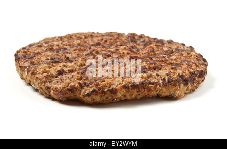 Gekochtes Hackfleisch Burger auf weißem Hintergrund Stockfoto