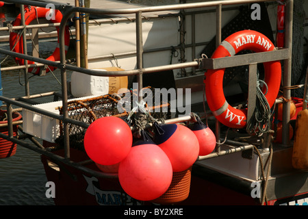 Bojen auf Boot, Whitby Stockfoto