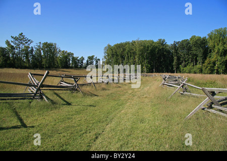 Der Blick entlang einer Linie der defensiven Zäune auf der bei Gaines Mill Schlachtfeld, Watt Haus, Richmond, Virginia. Stockfoto