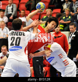 Weltmeisterschaft Handball 2011 Japan Vs Österreich - 20 Berndt Friede, 5 Makoto Suematsu Stockfoto