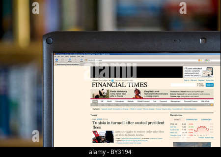 Die Financial Times Online Edition angezeigt auf einem Laptopcomputer, UK Stockfoto