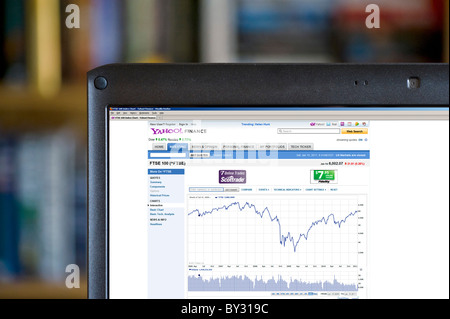 Blick auf 2006 bis 2010 5 jährigen Geschichte des FTSE 100 Index auf der Website von Yahoo Finance, UK Stockfoto