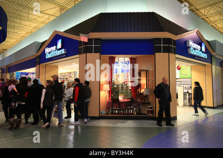 Nach Hause Outfitters Outlet Fabrikverkauf in Vaughan Mills Mall in Toronto, Kanada 2010 Stockfoto