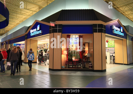 Nach Hause Outfitters Outlet Fabrikverkauf in Vaughan Mills Mall in Toronto, Kanada 2010 Stockfoto