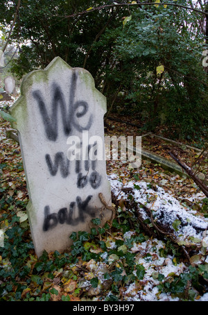 eine Genugtuung Grabstein auf dem Gelände des St. Mary Magdalene, East ham Stockfoto