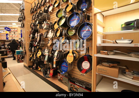 Nach Hause Outfitters Outlet Fabrikverkauf in Vaughan Mills Mall in Toronto, Kanada 2010 Stockfoto