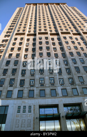 Bild in der Nähe von Sunset Tower Teil Wolkenkratzer der Shell Centre, Belvedere Road, London Borough of Lambeth Stockfoto