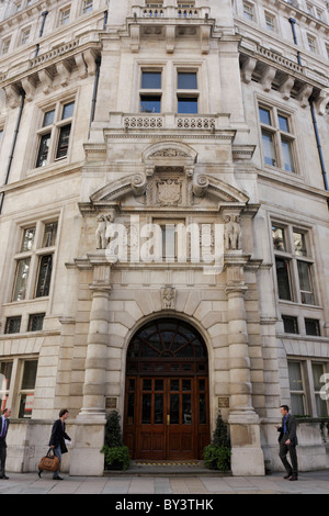 Haupteingang des National Liberal Club, in Whitehall Court in Westminster gelegen. Stockfoto