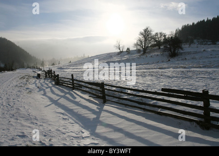 Herrliche Winterlandschaft Berg Stockfoto