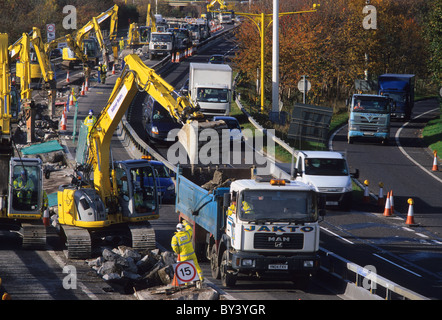 durchschnittliche Geschwindigkeit Kameras auf Baustellen und Upgrade der M621 Autobahn in die Stadt Leeds Yorkshire UK Stockfoto