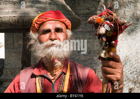 Porträt von Sadhu im Pashupatinath Tempel in Kathmandu, Nepal Stockfoto