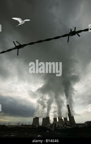 Ratcliffe auf Soar angetrieben eine massiven Kohle Kraftwerk, UK, die für riesige CO2-Emissionen verantwortlich ist. Stockfoto