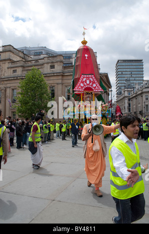 Wagen Sie in Trafalgar Square zur Feier des Ratha Yatra hinduistische Festival der Streitwagen, London 2010 Stockfoto