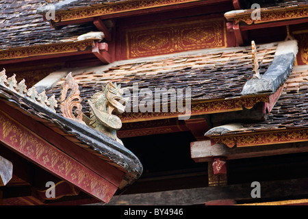 Tempel in Dai Minderheit Park, Ganlanba (Menghan), Jinghong, Yunnan Provinz, Volksrepublik China. JMH4282 Stockfoto