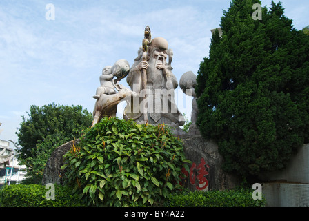 Chinesischer Gott der Langlebigkeit bei Mazu Tempel auf Mayu Insel, Shantou, Guangdong in China. Stockfoto