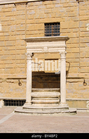 Pienza Brunnen - Pienza gut 02 Stockfoto