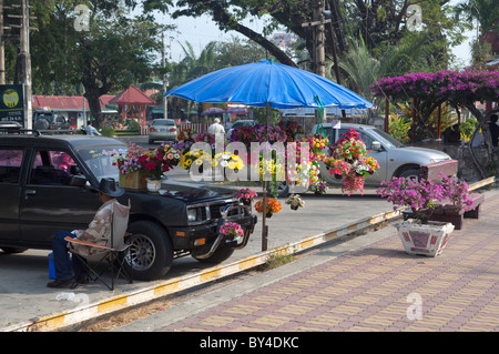 Blume Anbieter Stand auf dem Zug Bahnhof Hua Hin Thailand Stockfoto