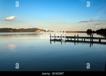 Der See Lago di Massaciuccoli, in Torre del Lago Puccini in der Nähe von Viareggio, Toskana, Italien Stockfoto