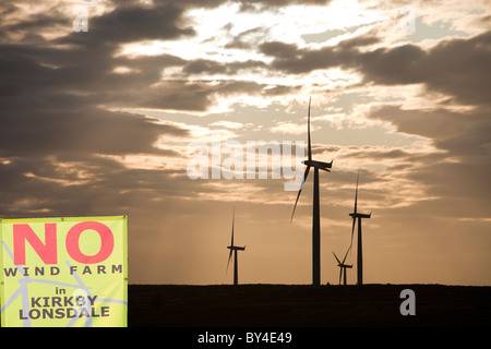 Schwarzes Gesetz-Windpark in der Nähe von Carluke in Schottland, Großbritannien. Stockfoto