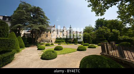 In Vichy, der "Castel Franken" und seine formale Park (Frankreich). Gemeindehaus und öffentlichen Garten. Stockfoto