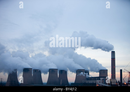 Ratcliffe auf Soar Kohle abgefeuert Kraftwerk in der Nähe von Nottingham, UK, für massive Treibhausgas-Emissionen verantwortlich. Stockfoto