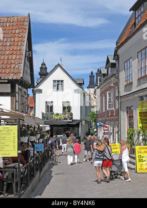 Blick entlang adelsgaten, Visby, Gotland, Schweden. Stockfoto