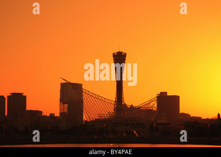 Kobe gegen Orange Sky Stockfoto