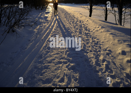 In der Winterzeit ist Finnland ein riesiges Ski Zentrum. Es gibt Hunderte von Kilometer offiziellen und inoffiziellen Langlauf... Stockfoto