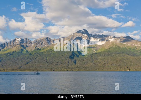 Resurrection Bay und die Berge gegenüber Seward Alaska auf der Kenai-Halbinsel in Alaska Stockfoto