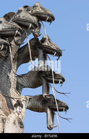 Die sieben vorangegangen Schlange im Skulpturenpark in Nong Khai in Thailand Stockfoto