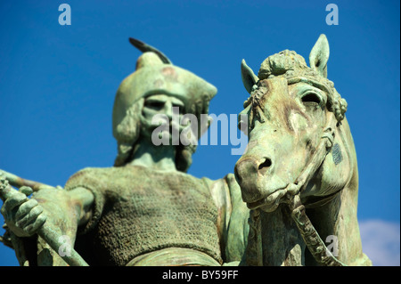 Eines der ungarischen Chieftans - Hősök Tere (Heldenplatz) Budapest Ungarn Stockfoto