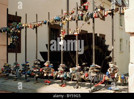 Liebesschlösser an der Liebe-Brücke, Prag, Tschechische Republik Stockfoto