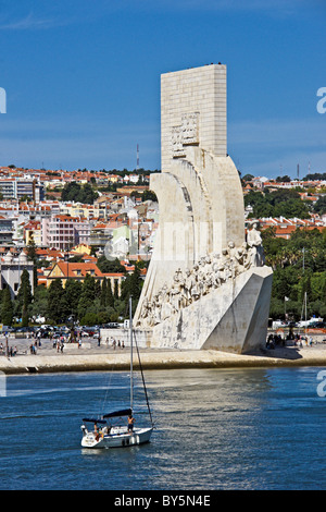 Das Denkmal der Entdeckungen auf dem nördlichen Ufer der Tejo in Lissabon Portugal Stockfoto