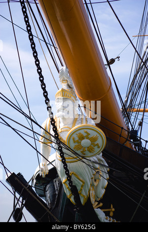 England Hampshire Portsmouth Harbour Historic Naval Dockyard Schiffs Galionsfigur der HMS Warrior erste Eisen geschältes Kriegsschiff Stockfoto