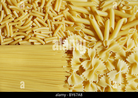 Vier verschiedene Arten von getrockneten italienische pasta Stockfoto