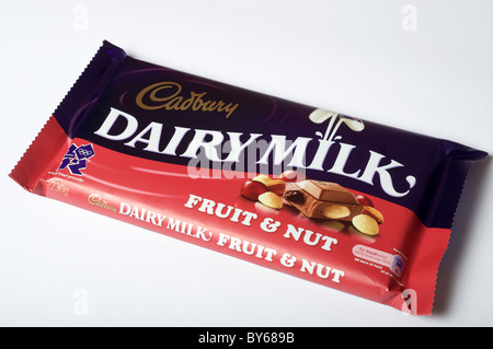 Cadbury Frucht und Nuss Molkerei Milchschokolade Stockfoto