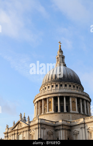 Gewölbte Dach der St Pauls Cathedral, London, England, UK Stockfoto