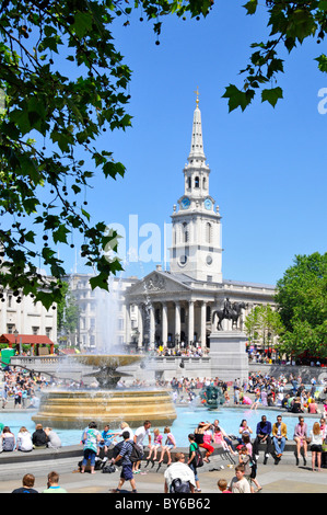 Trafalgar Square London England UK St Martin in den Bereichen Kirche und Turm Stockfoto