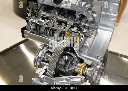 Kfz Getriebe mit vielen details Stockfoto, Bild: 68793115 - Alamy