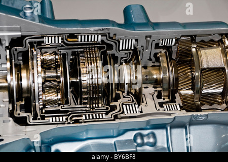 Kfz Getriebe mit vielen details Stockfoto, Bild: 68793115 - Alamy