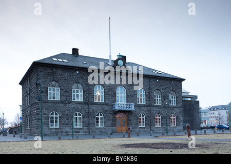 Das isländische Parlament Gebäude, Alþingi, in Reykjavik, Island. Stockfoto