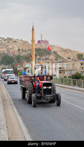 Ackerschlepper, die Überquerung des Flusses Euphrat, Birecik, Türkei 100922 36744 Stockfoto