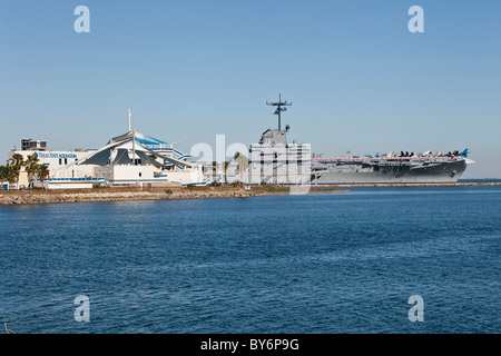 Texas State Aquarium & USS Lexington CV16 Stockfoto