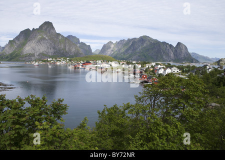 Idyllisches Fischerdorf, Reine, Moskenesoy, Lofoten, Nordland, Norwegen, Europa Stockfoto