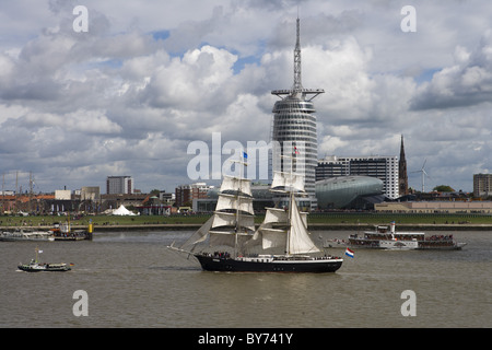 Segelschiff Mercedes und Tall Ship Krusenschtern Sail 2010 Windjammer Festival, Bremerhaven, Bremen, Deutschland, Europa Stockfoto