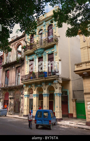 Kuba, Havanna. Barocke Architektur entlang des Prado. Stockfoto