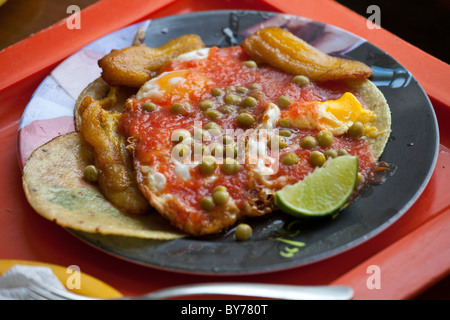 Huevos Rancheros, kommunale Bazar, Valladolid, Yucatan, Mexiko Stockfoto