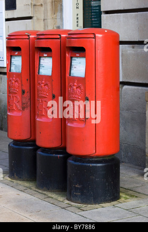 Old Fashioned roten Briefkasten Stockfoto