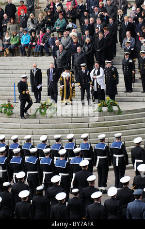 Ark Royal berühmte Flugzeugträger Stilllegung Parade auf Guildhall Square Portsmouth England UK Stockfoto